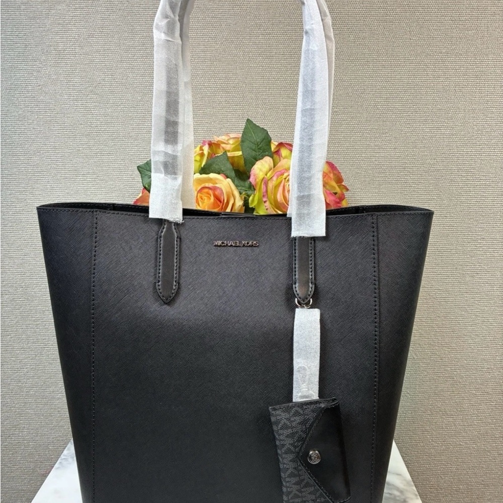 Michael Kors Vincent Large Saffiano Leather Tote Bag With Card Case - Picture 2 of 7